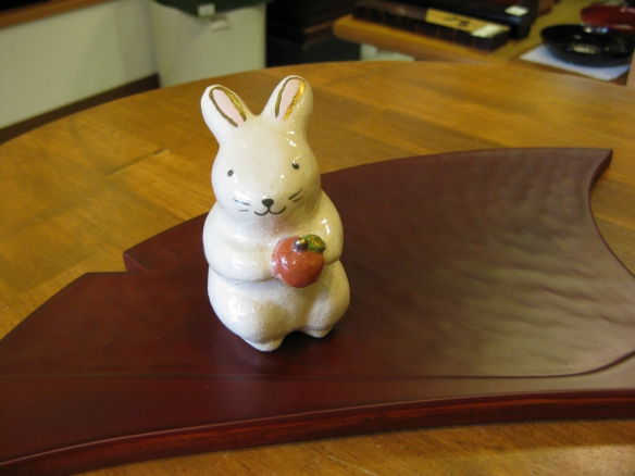 【うさぎの置物　置いてみました】の画像